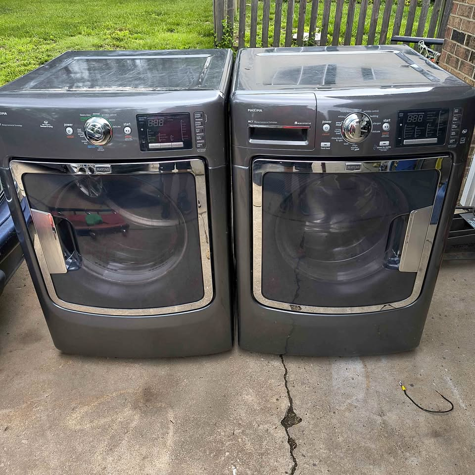 Maytag Maxima Washer & Dryer Set